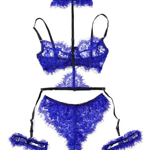 3 piece lace garter set BLACK ONLY - Picture 4 of 7